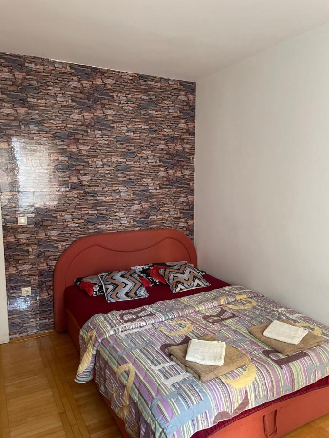 Stan na dan Jovana - B&B Bijeljina