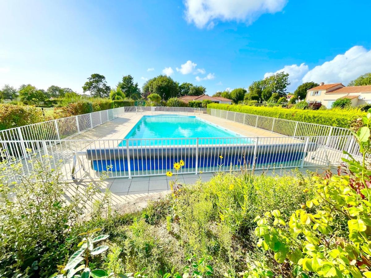 Maison plage à pied avec piscine - Terrasse privée - Chambres d'hôtes Saint-Michel-Chef-Chef