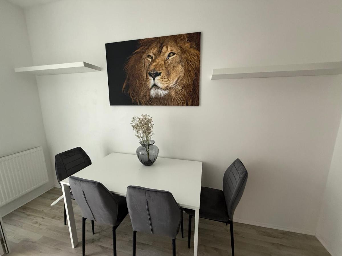 Zentrales Apartment mit Terrasse neu renoviert - Chambres d'hôtes Essen