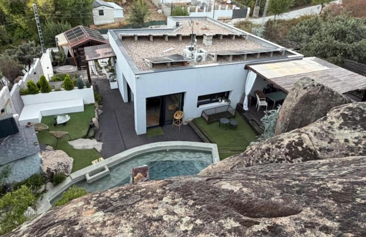 Villa de lujo con piscina, barbacoa, estufa, 3 habitaciones - B&B San Martín de Valdeiglesias