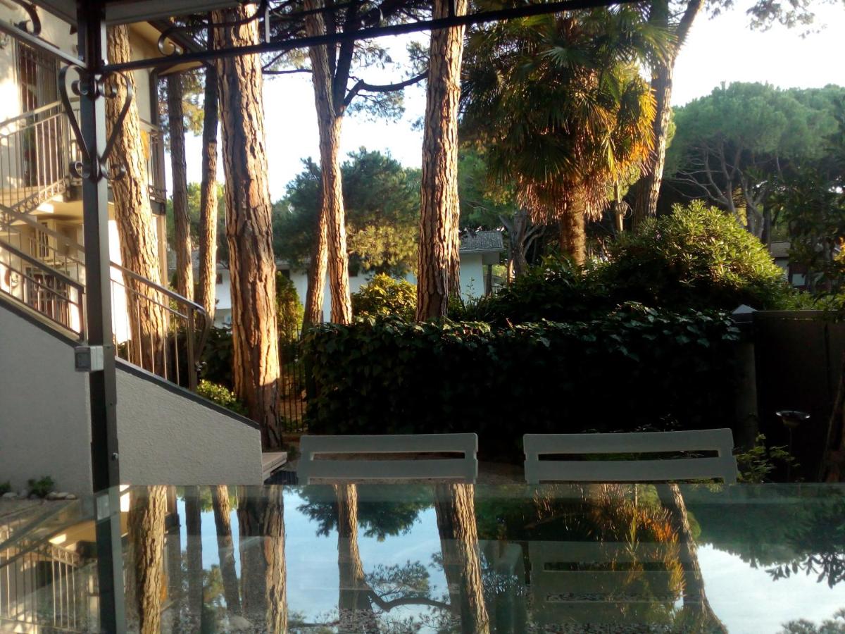 Apartment with Garden View