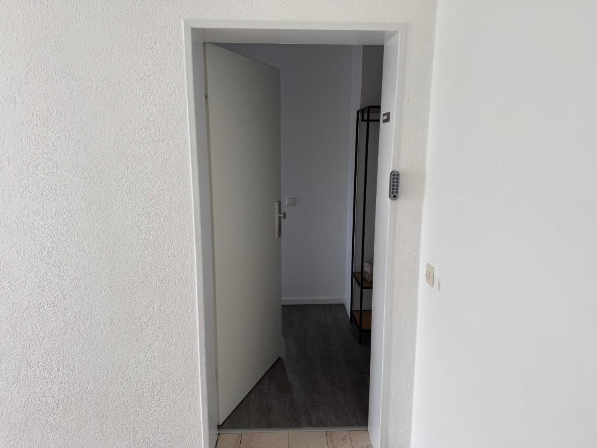 Conny City Balcony Apartment 75m2 6 Guests - Chambres d’hôtes Werne