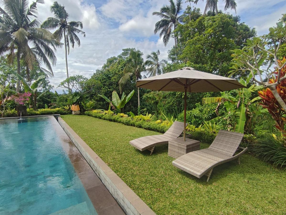 Villa Atik, Spacious Jungle Villa - B&B Ubud
