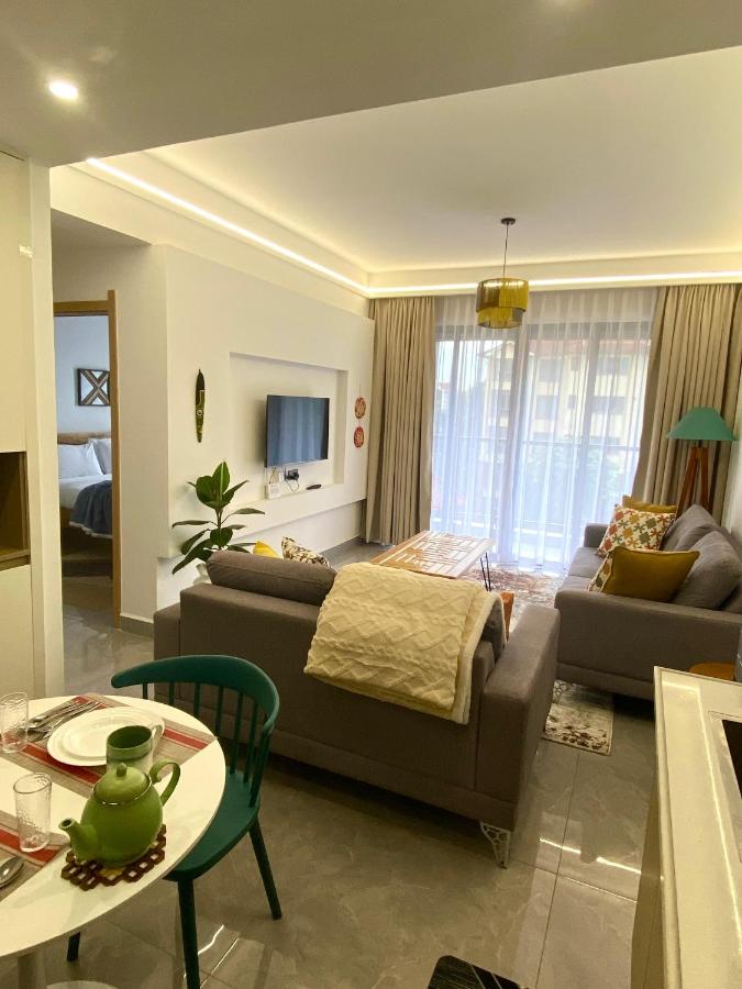 Modern 1 Bdrm Riara One with Heated Pool and Gym By APCON Homes - Chambres d'hôtes Nairobi