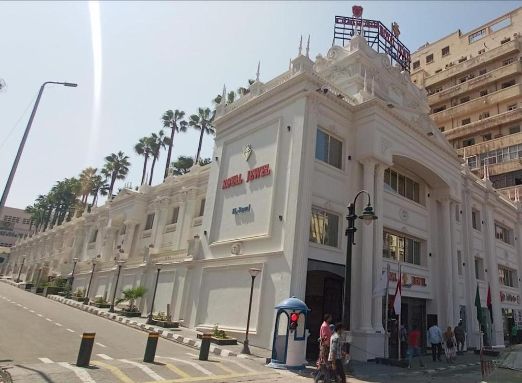 Royal Jewel Al Raml Hotel