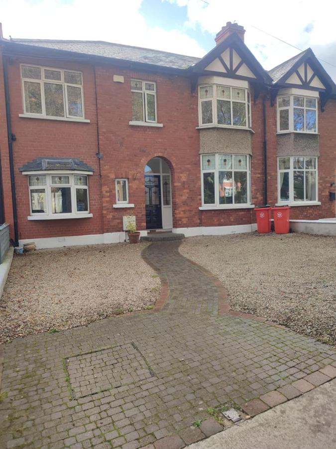 Dublin Gem, Parking, Sleeps 11, Near City Centre - Ferienwohnung Rockbrook