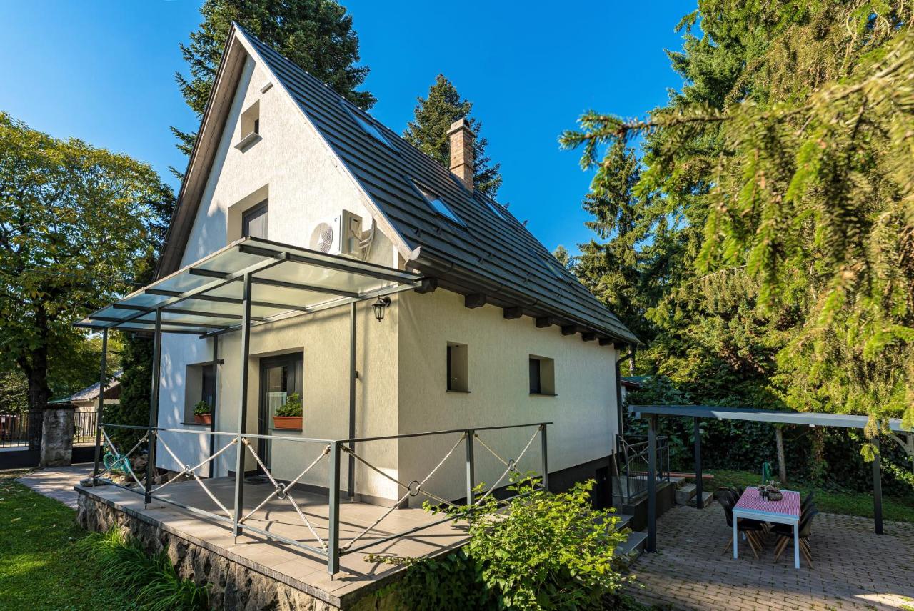 Jázmin Chill Cottage - B&B Bánk