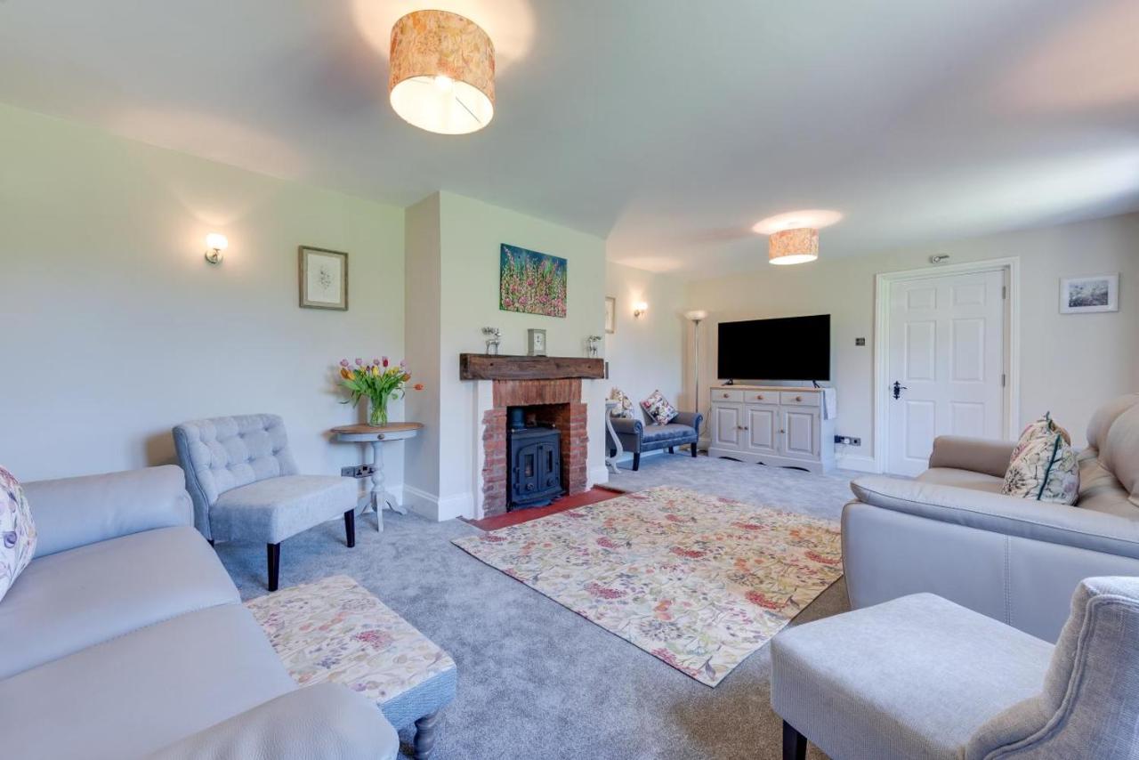 4 Bed in Great Plumstead oc-2295 - B&B Great Plumstead