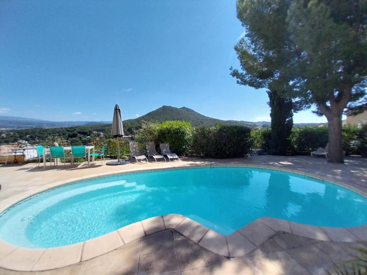 Les hauts de la Madrague- 2P avec piscine à disposition - B&B Saint-Cyr-sur-Mer