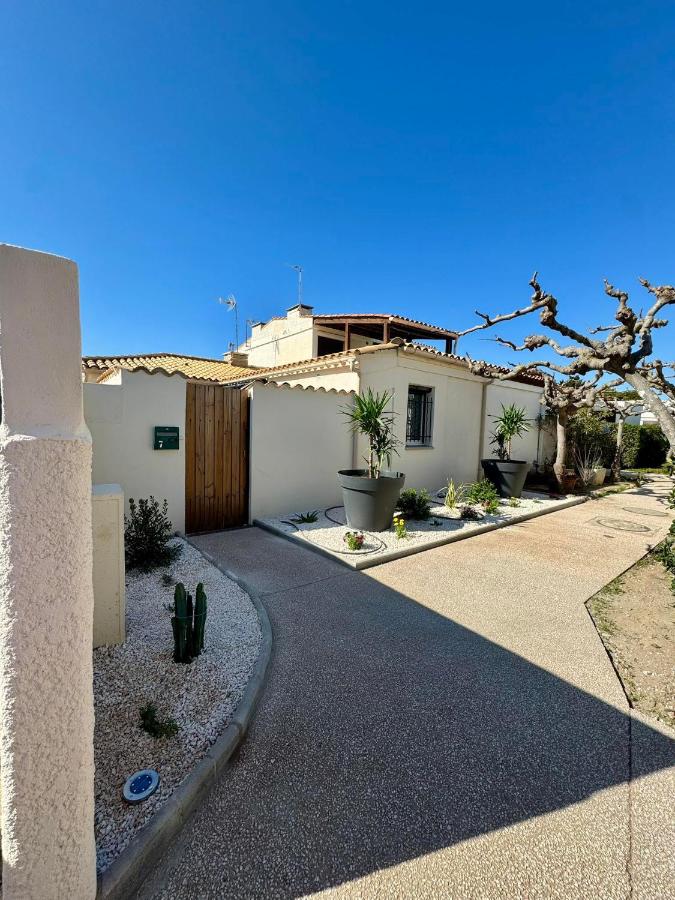 MAISON LEUCATINE - Classée 4 étoiles ! BBQ & Terrasse Privée - Climarisation & Parking privé - Séjour PROCHE PLAGE et IDEAL Famille - OFFRE SPECIALE - - B&B Leucate-Plage