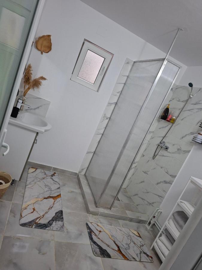 Casuța Râului - B&B Zărneşti