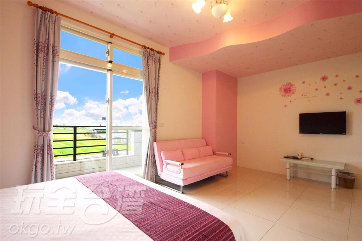 Queen Room with Garden View