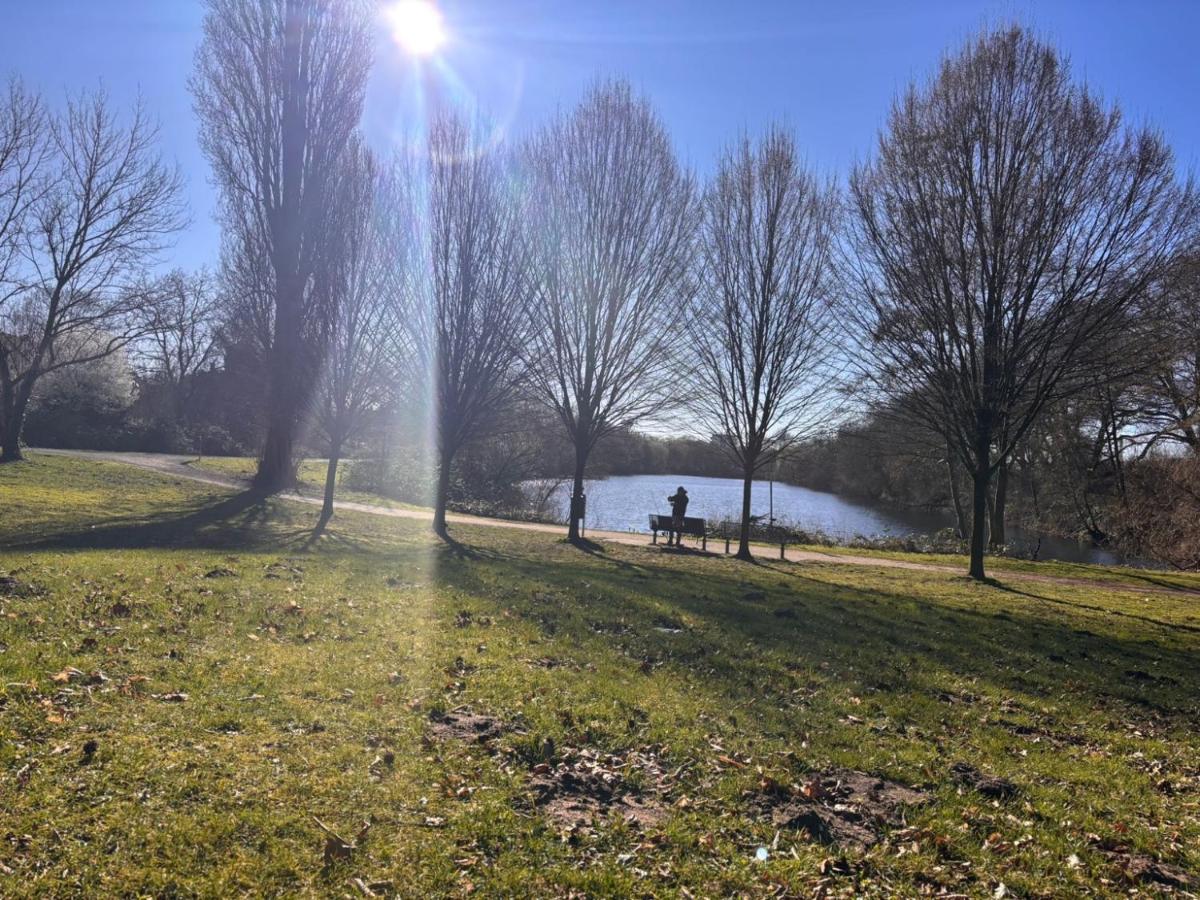 Seeblick Apartment Duisburg am Blauen See - 15 Min zur Messe Düsseldorf - B&B Duisburg