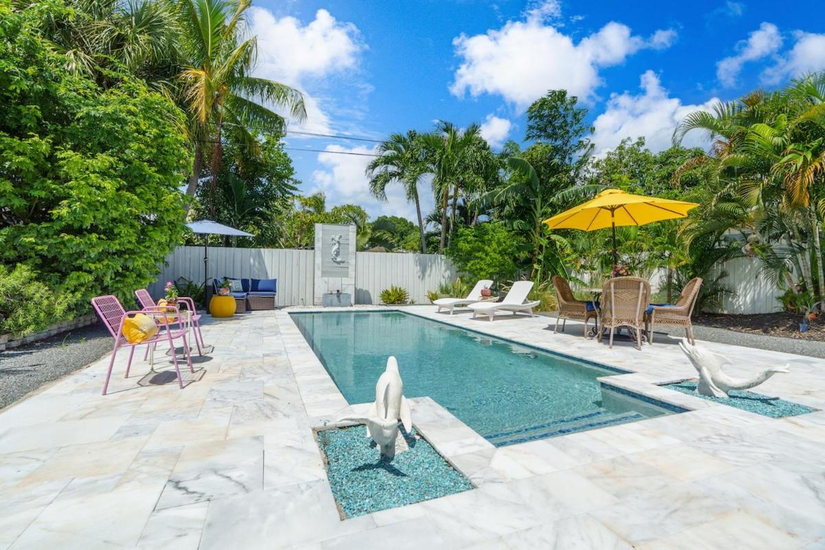 Giovannas Pineapple House - B&B Fort Lauderdale