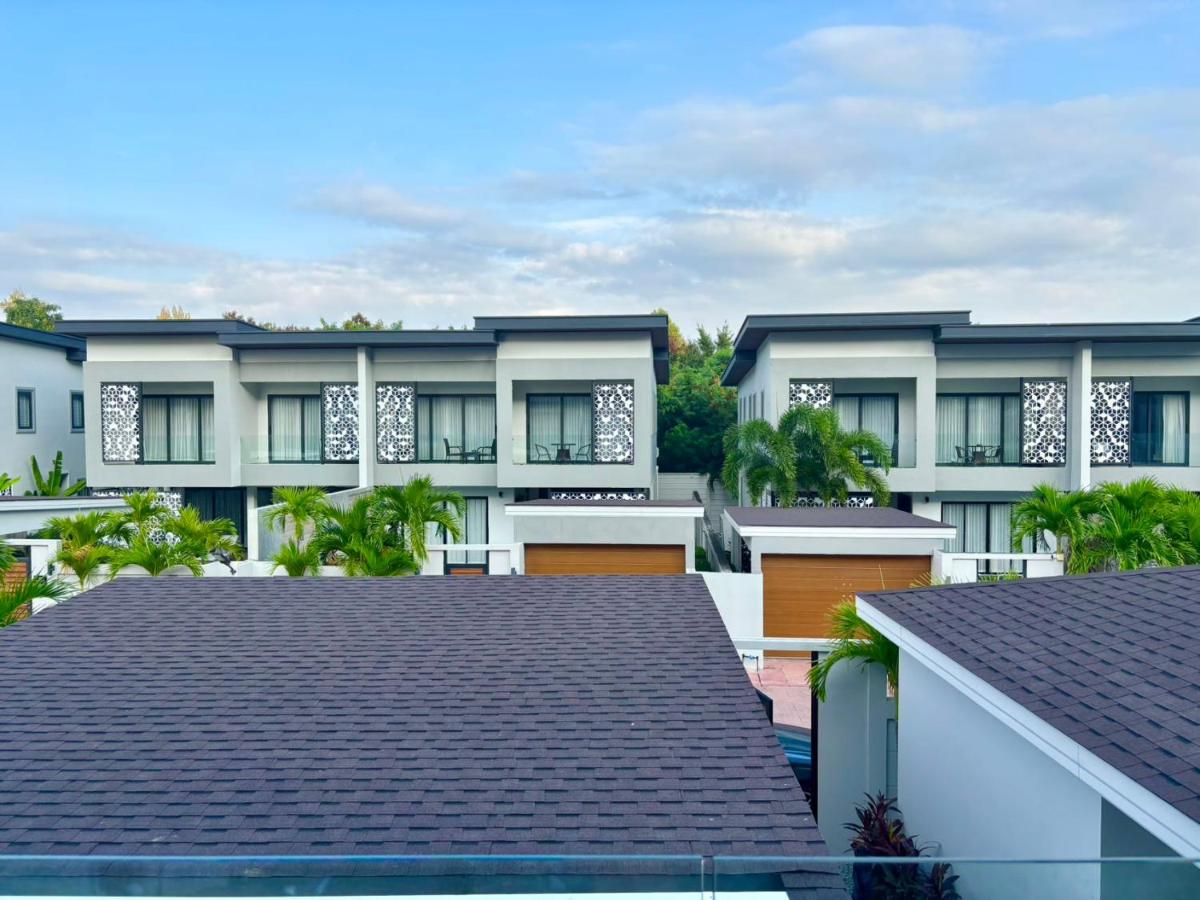 Private Pool Villa Near Jomtien Beach by Serenity - B&B Jomtien