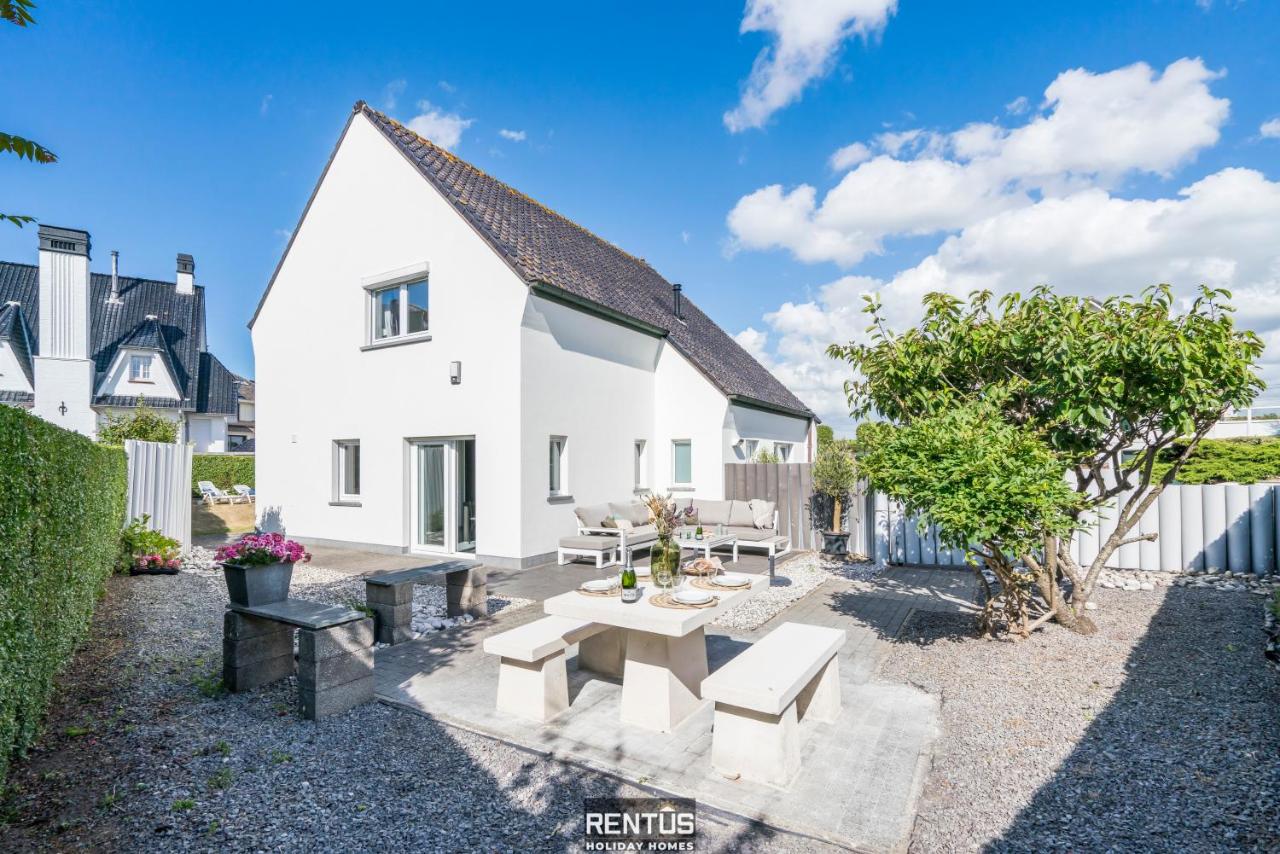 Villa Gamoni - spacious holiday home with garden - B&B Middelkerke