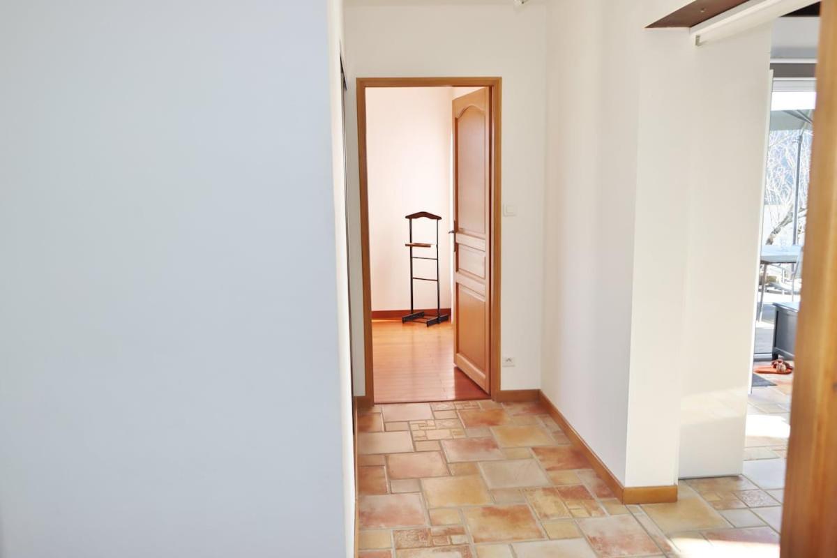 Maison rare 3 étoiles à Couëron Jardin & parking - B&B Couëron