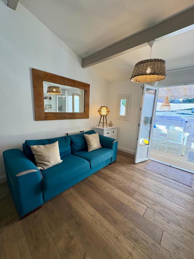 Pavillon rénové avec terrasse & piscine - B&B Gruissan