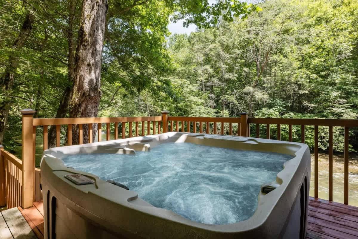Hideaway at the River by Beyond Expectations - Bed and Breakfast Sevierville