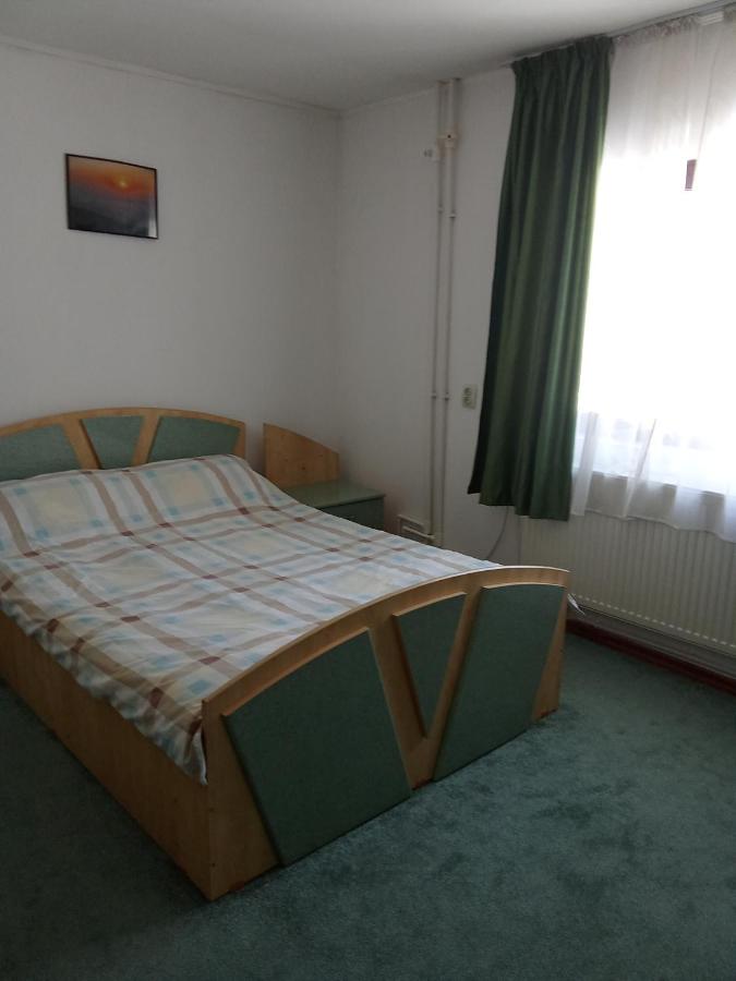 Pensiunea Casa Matei - Bed and Breakfast Ceahlău