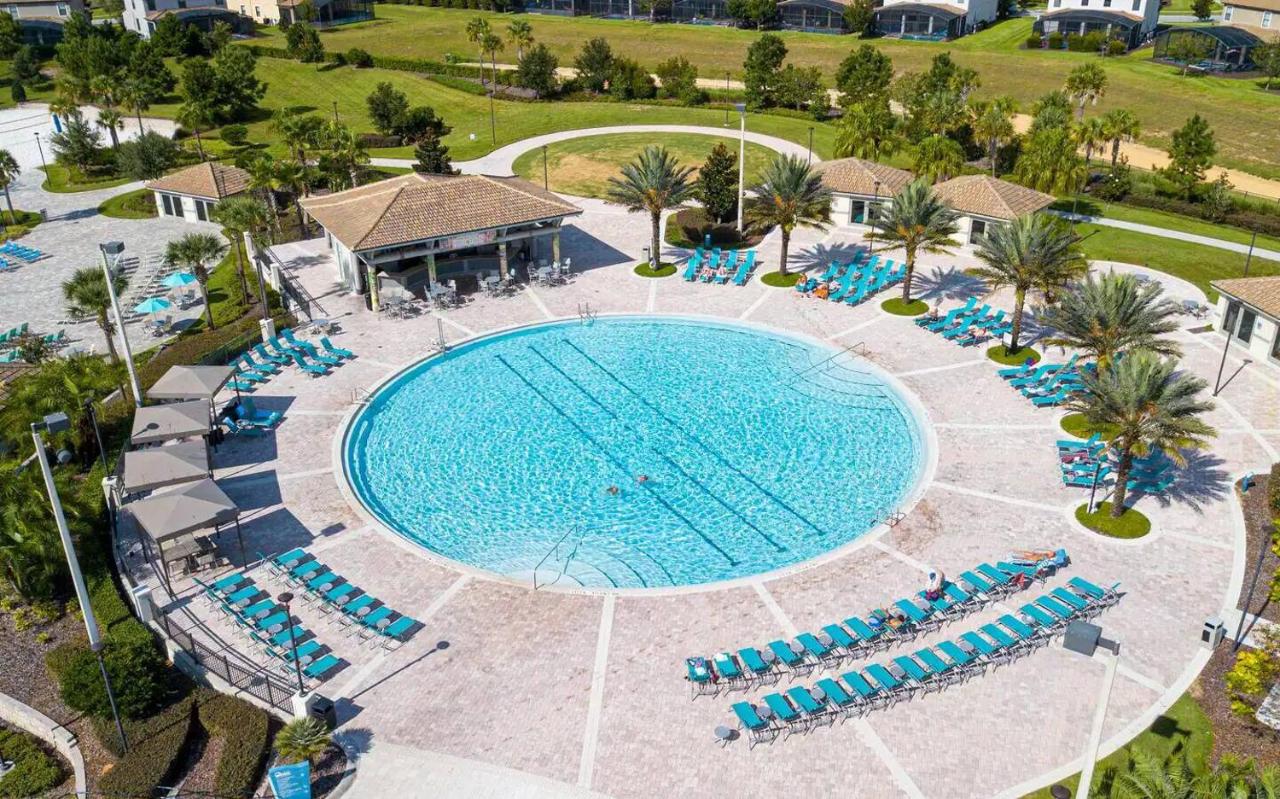 ChampionsGate Resort 5BR Villa | Free Heated Pool | Oasis Club | Sleeps 10" - B&B Kissimmee