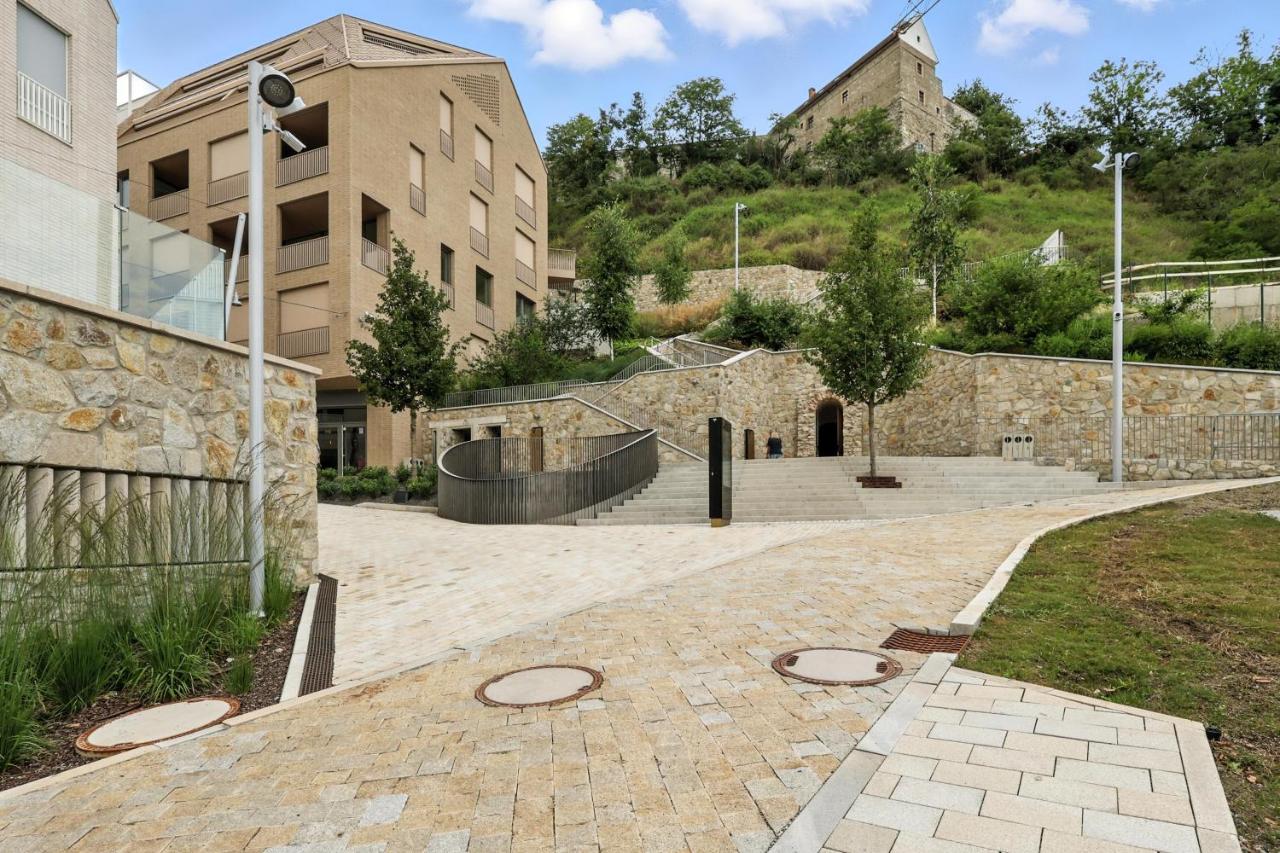 Castle-side Luxury Residence on Danube River bank,Free Parking - Chambres d’hôtes Bratislava