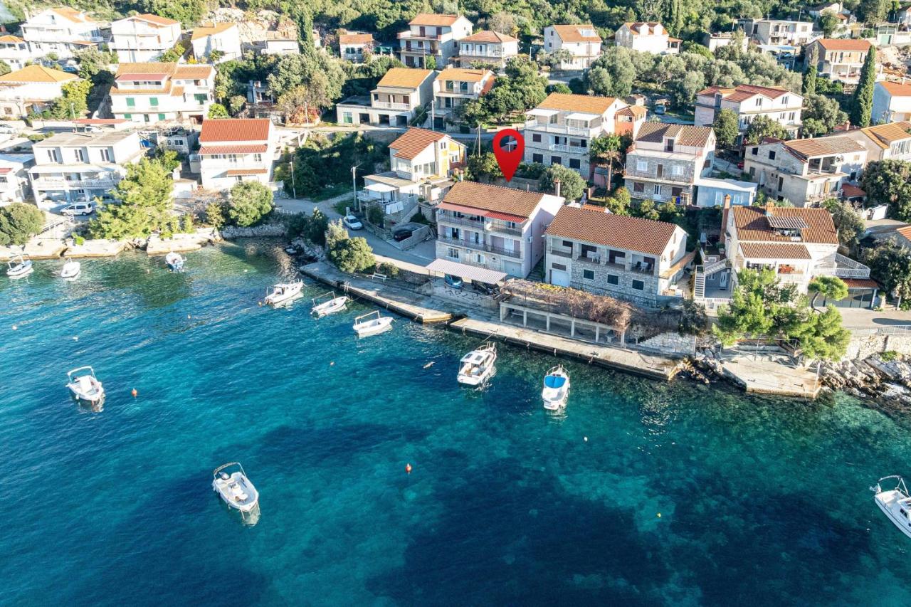 Apartments by the sea Brna, Korcula - 24978 - B&B Smokvica