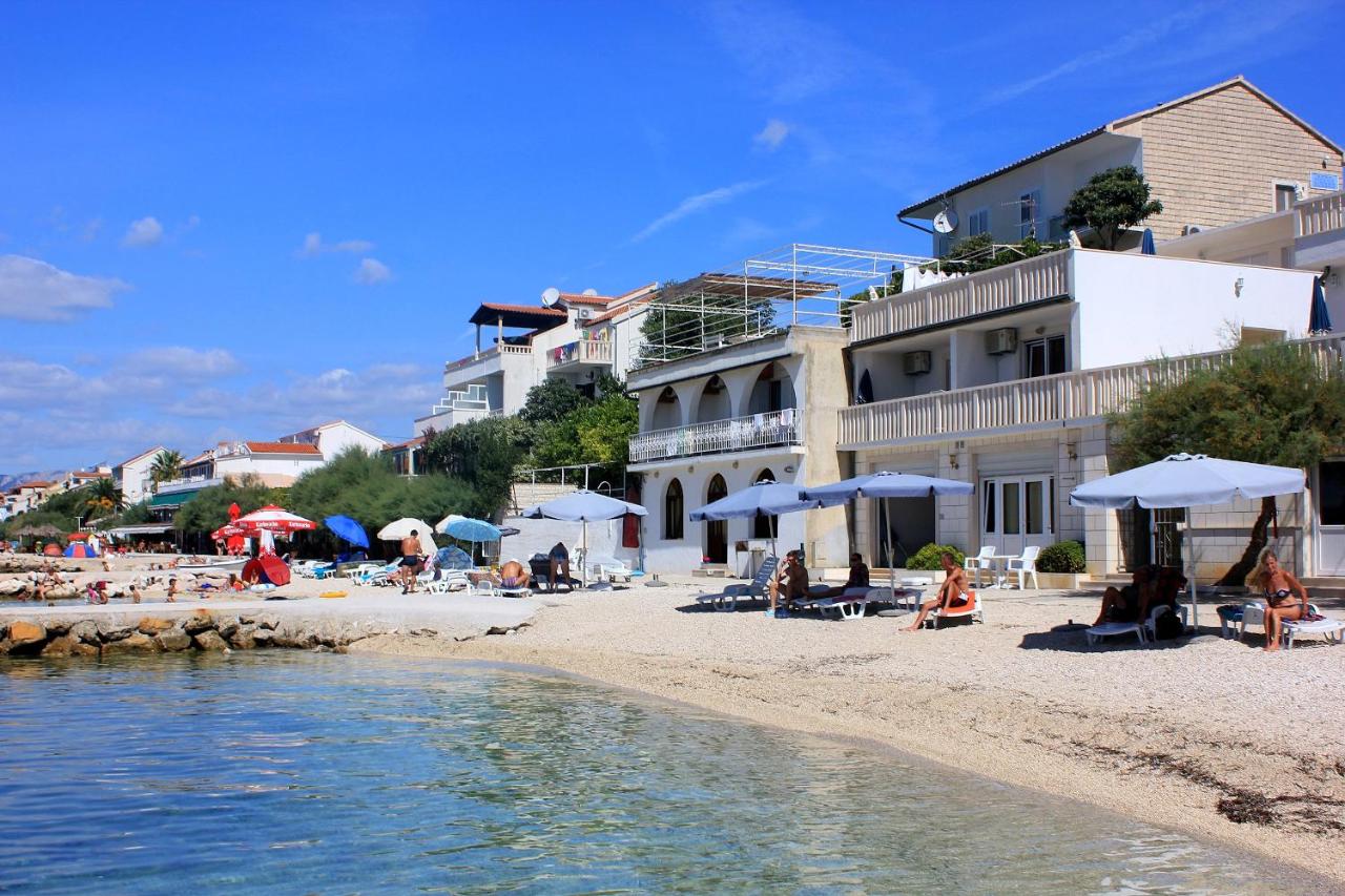 Apartments by the sea Podstrana, Split - 6113 - Bed and Breakfast Podstrana
