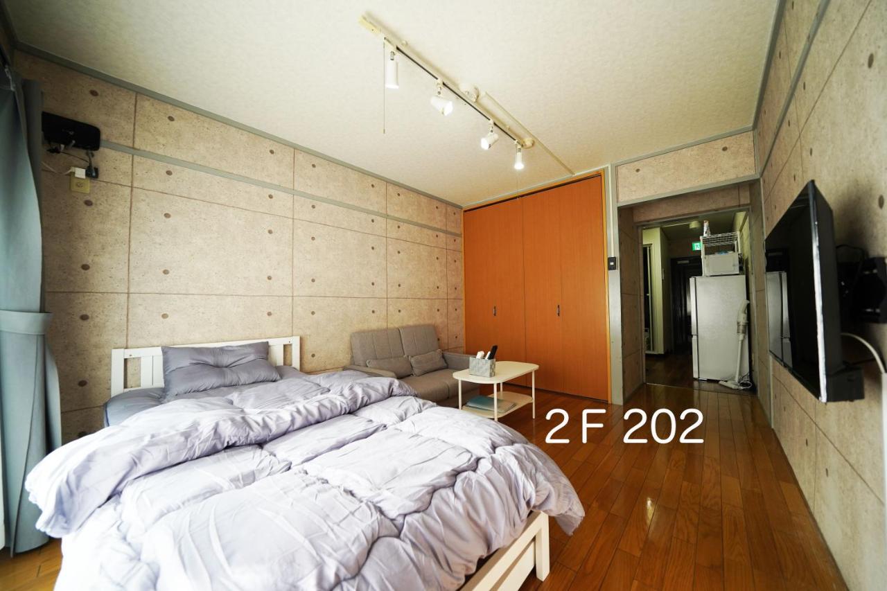 One-Bedroom Apartment - Non-Smoking