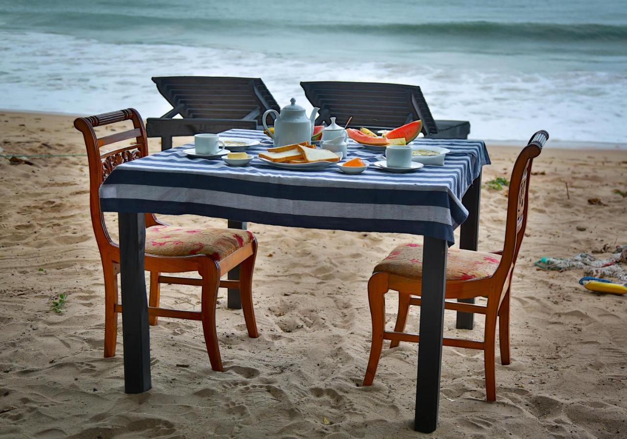 Sunray Beach House - B&B Tangalle