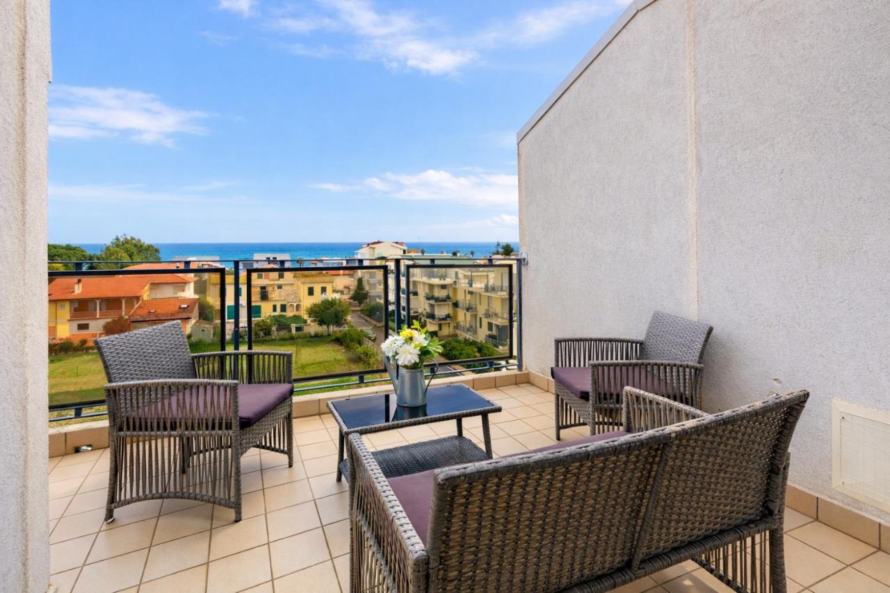 Appartamento Attico Sabbiadoro 1 - MyHo Casa - Chambres d'hôtes Tortoreto Lido