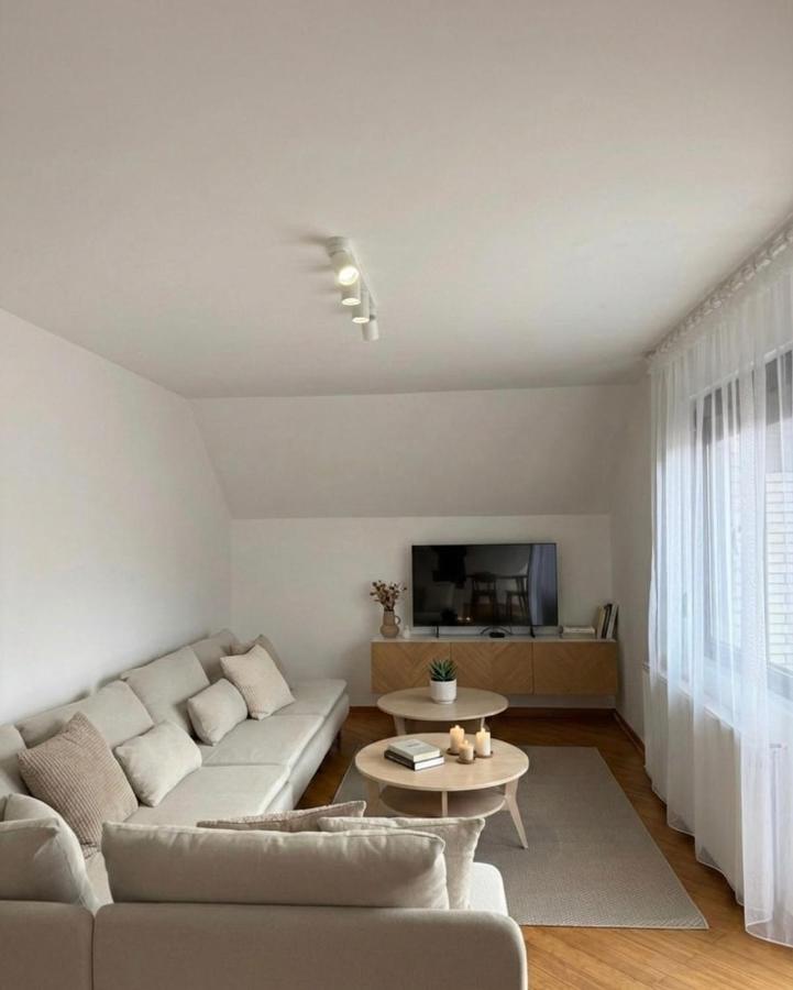 Cozy Apartment with Balcony - B&B Ivanjica