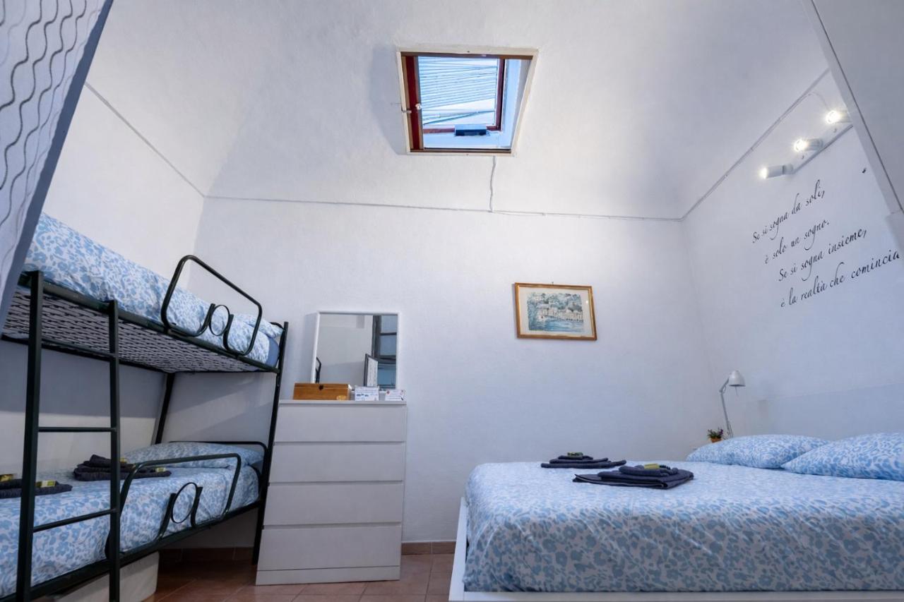 ANGOLO DI SPOTORNO - In the heart of the old town - Chambres d'hôtes Spotorno