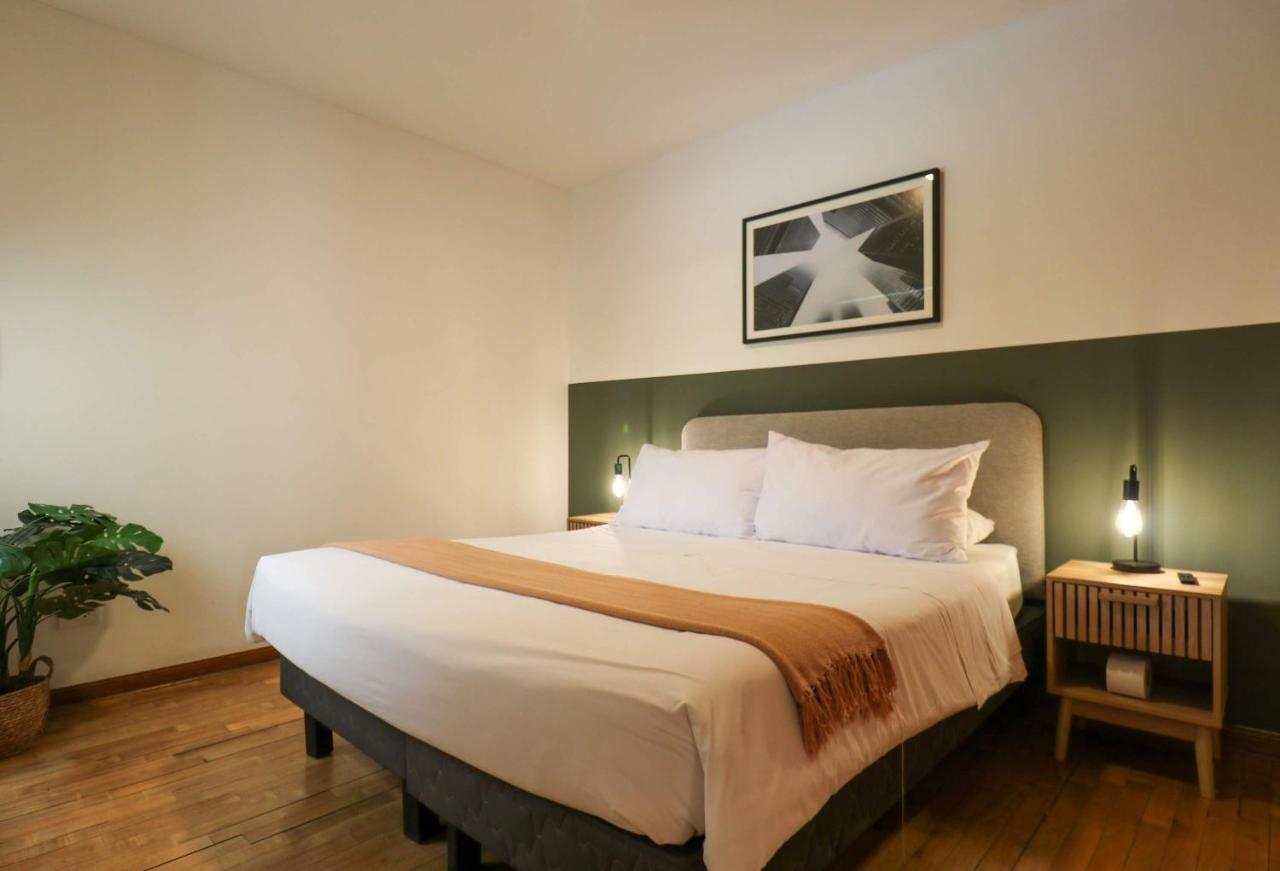 Stylish & Bright 2BR in Miraflores - Bed and Breakfast Lima