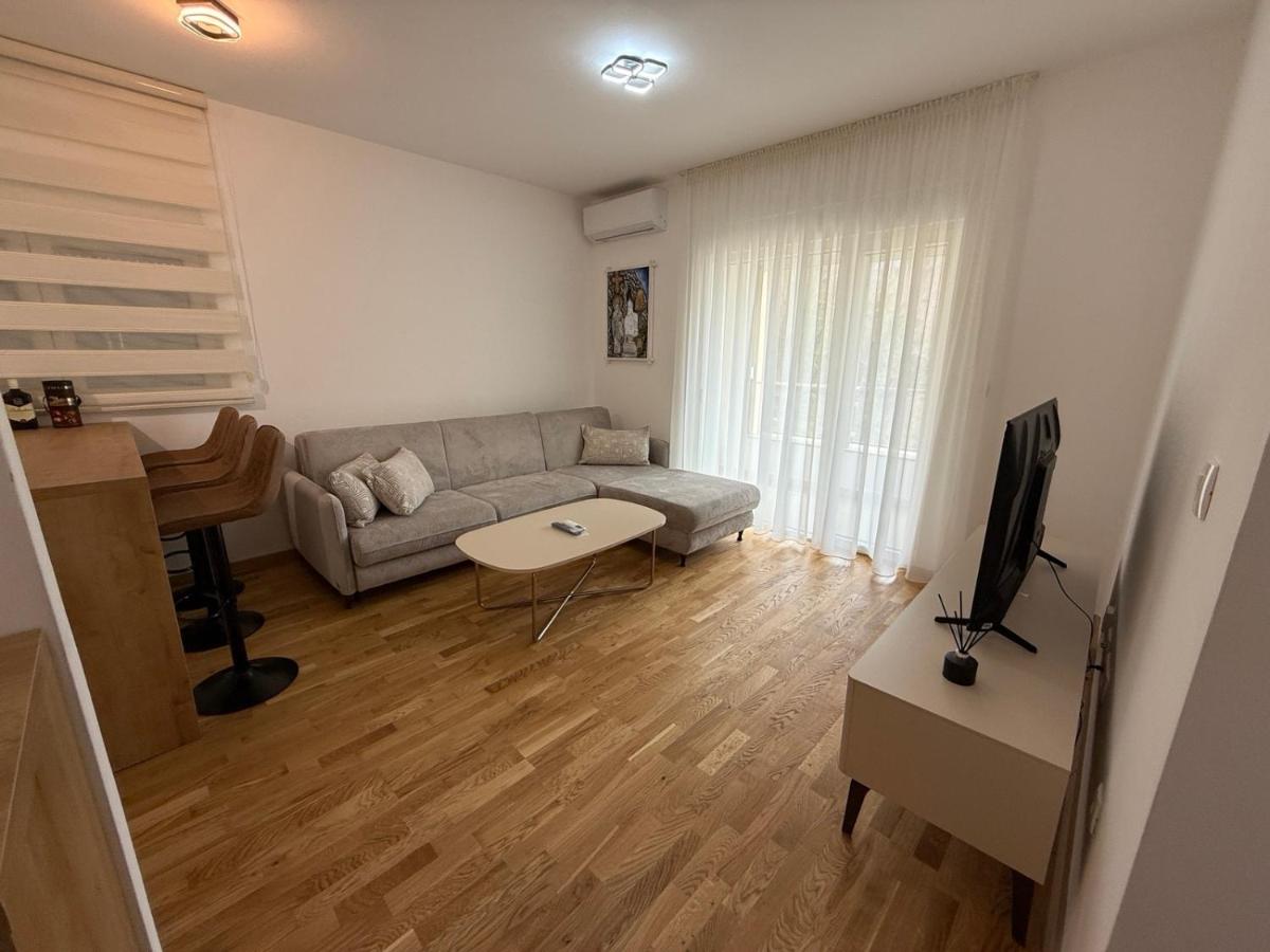 Apartment Nole - Bed and Breakfast Bečići