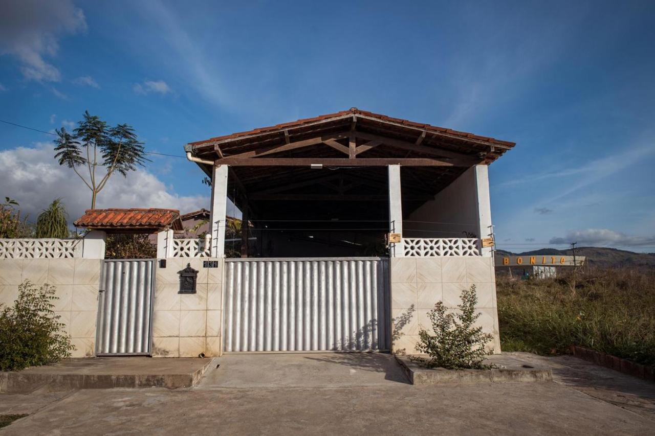 Casa com Varanda, Quintal e Churrasqueira em Bonito PE - Ferienwohnung Bonito