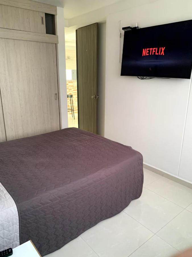 Acogedor Apto con Gran Vista, Piscina, Turco y Jacuzzi - B&B Bucaramanga