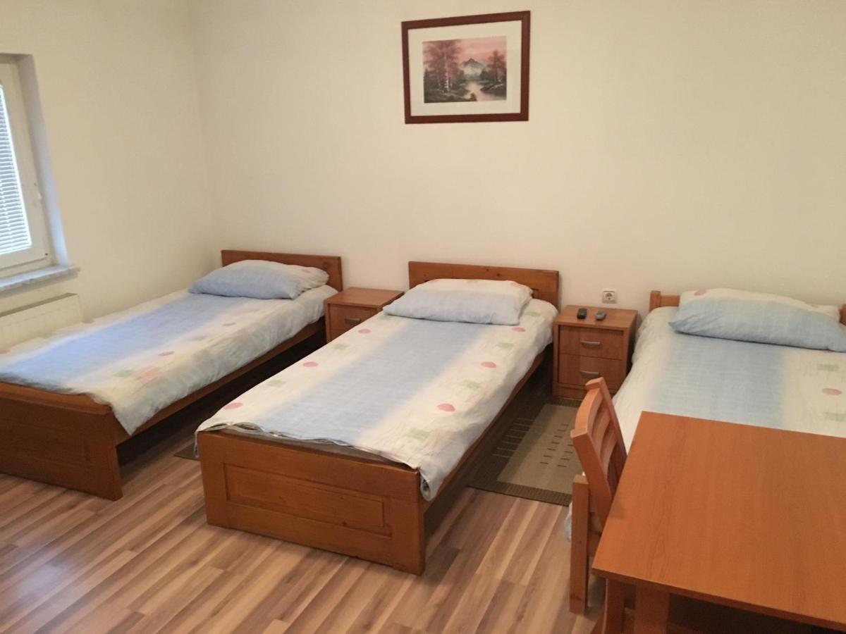 Rooms Dujlović - Bed and Breakfast