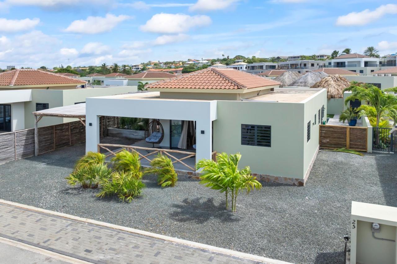 Villa Mambo Paradise - Mambo Beach - Bed and Breakfast Willemstad