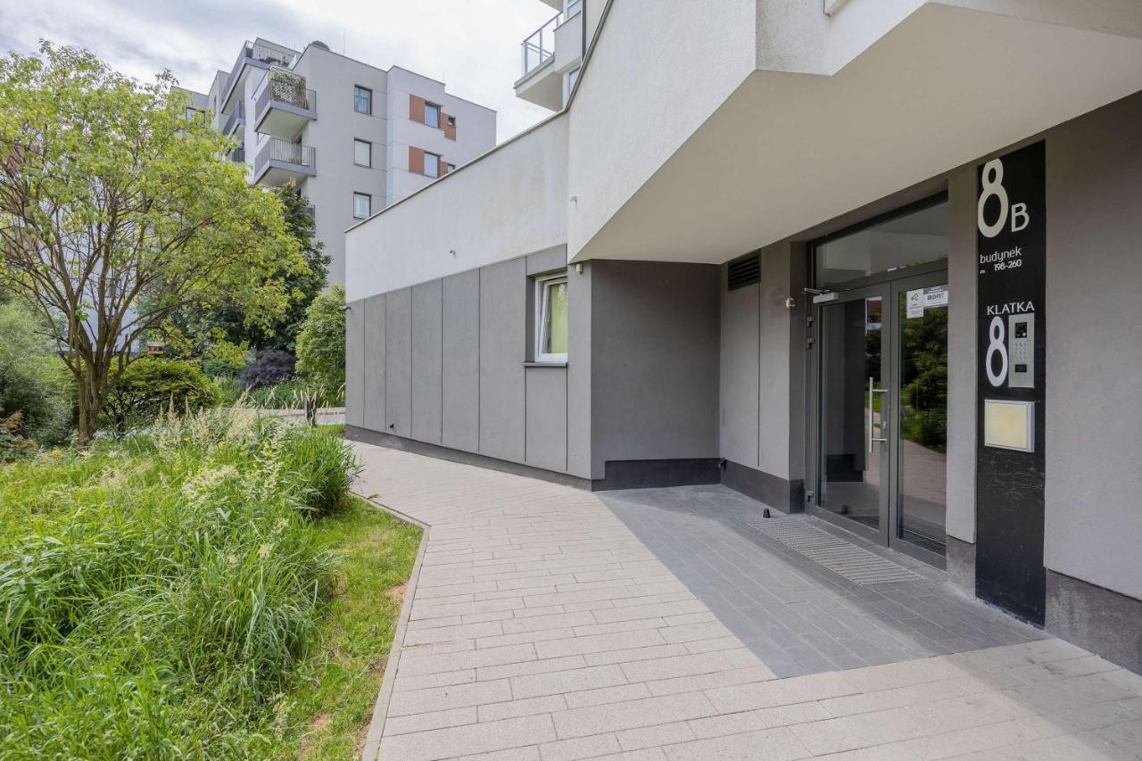 Modern Apartment in Warsaw with Parking and Balcony by Noclegi Renters - Chambres d'hôtes Varsovie