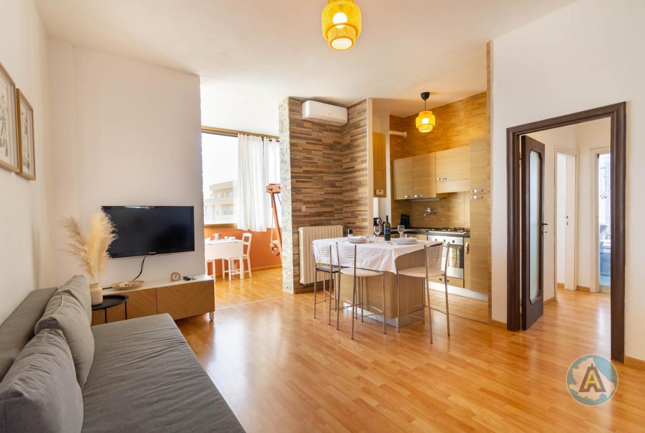 85a - Moderno appartamento fronte mare - Chambres d'hôtes Montesilvano