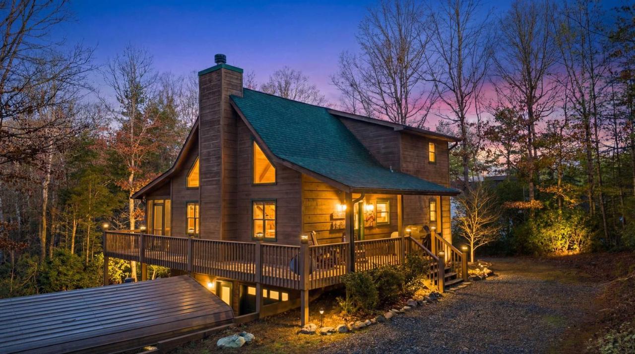 The Cabin Kingdom - Fun for kids and adults - B&B Blairsville