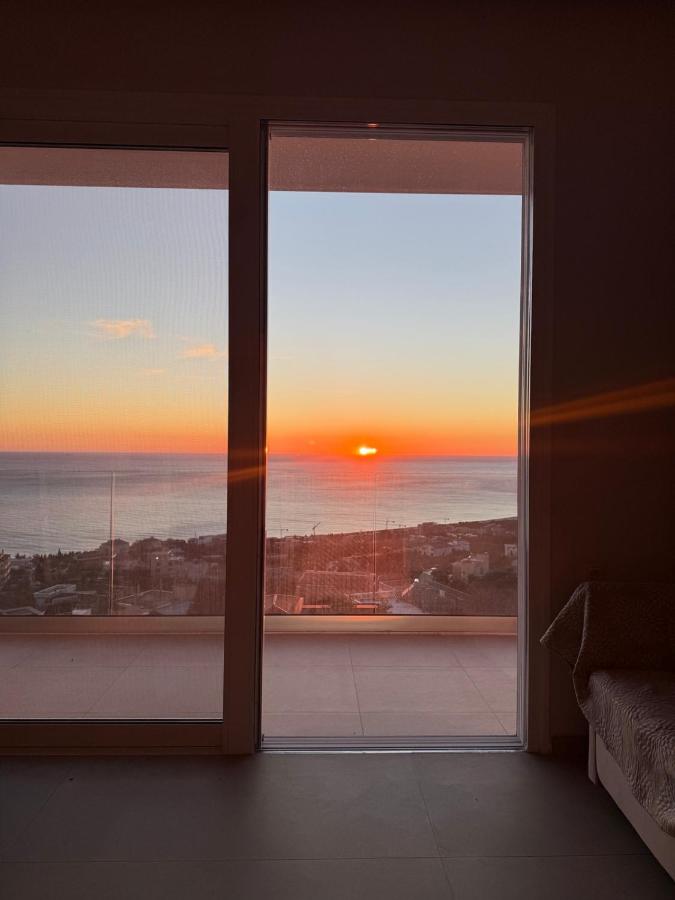 Habitación Doble Deluxe con balcón y vistas al mar