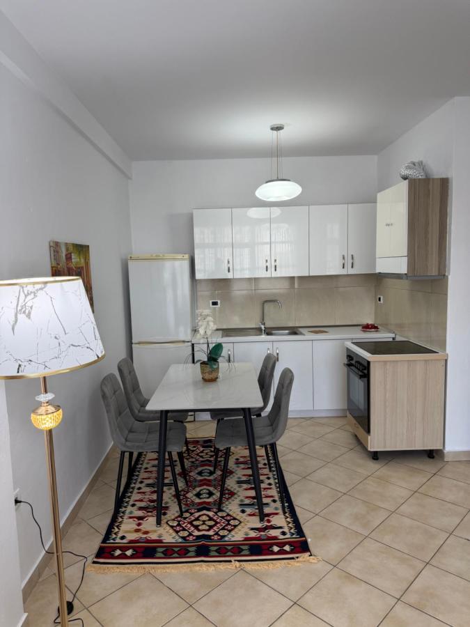 Tirana comfort apartment - B&B Tirana