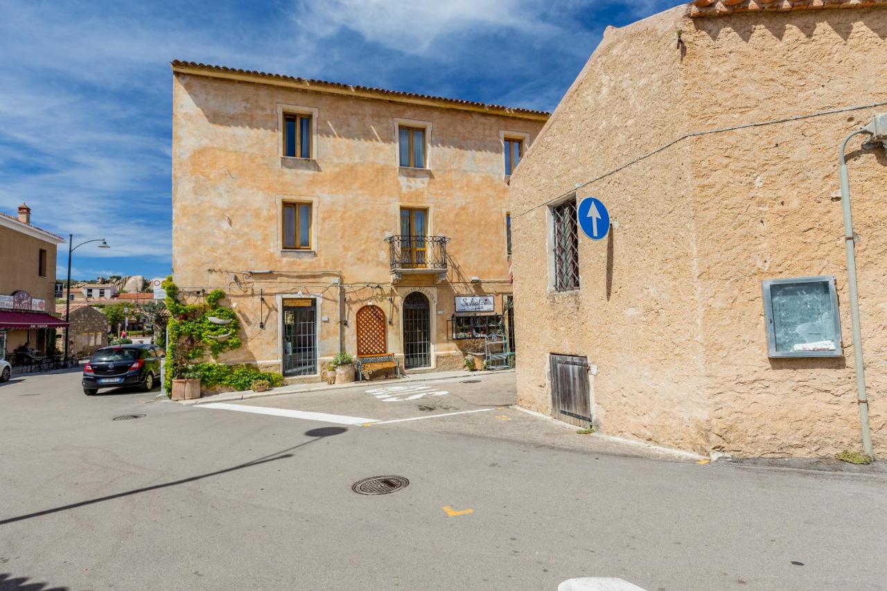 palazzo beddoro charming apartments - Chambres d'hôtes San Pantaleo