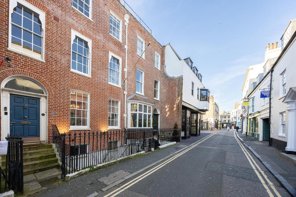 Lanes Apartment Close To The Beach, Sleeps 5, 2 Bed Flat In Brighton City Centre, Just 20 Seconds From The Lanes - Chambres d'hôtes Brighton