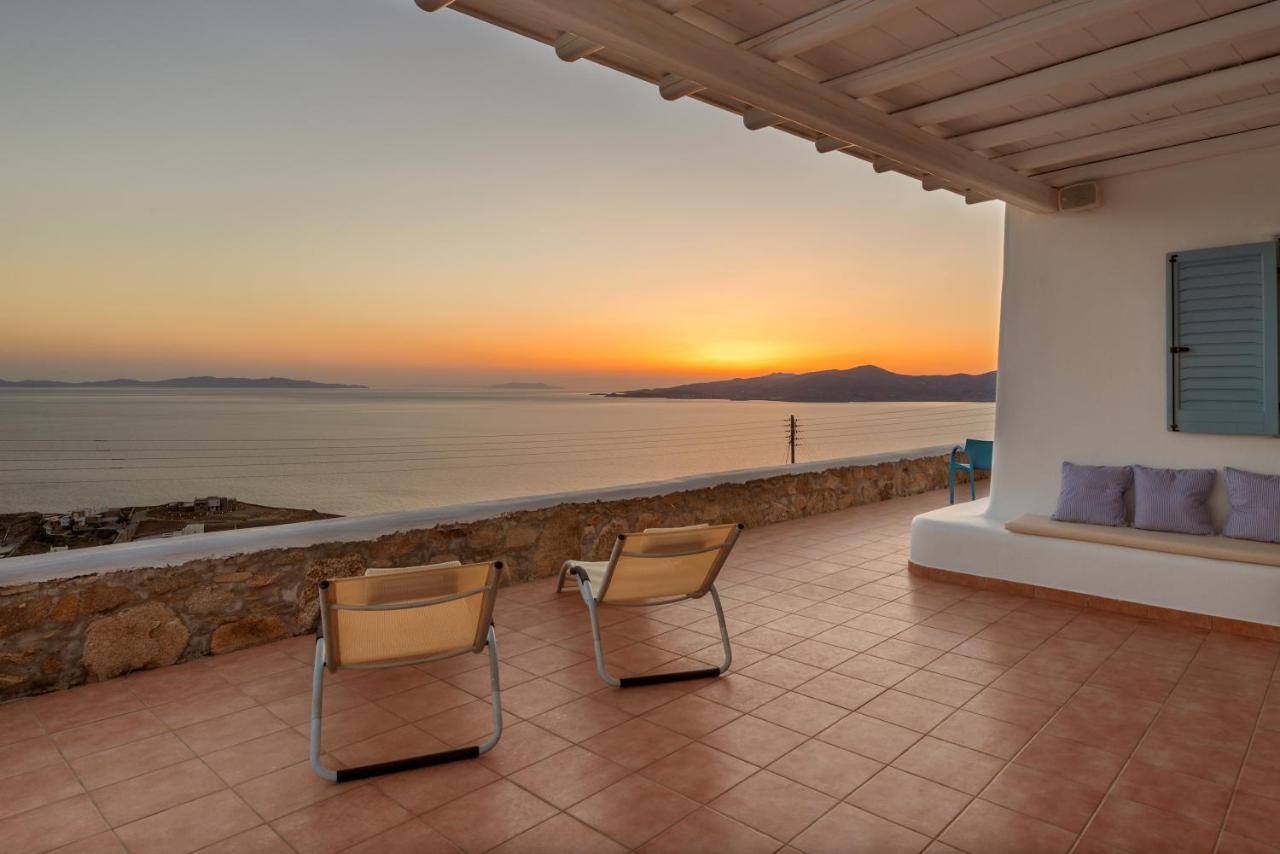 Lighthouse Villa - Private Pool - Unlimited Sea View - 6 pax - B&B Chalkeío