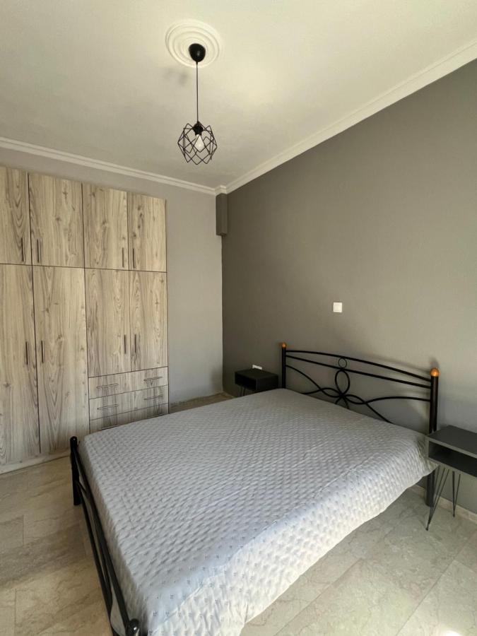 Grey Studio House - Chambres d'hôtes Samos