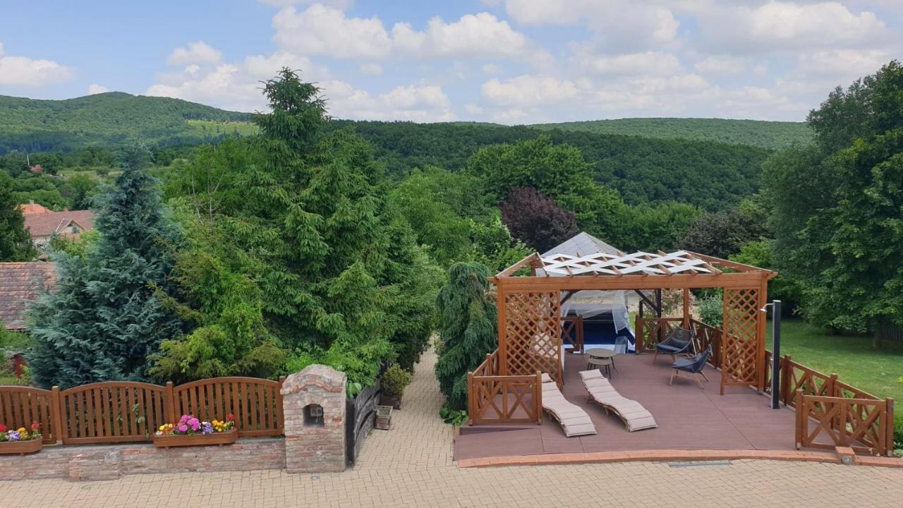 Panoráma Villa Vágáshuta - Ferienwohnung Vágáshuta