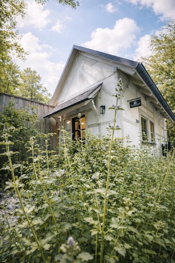 TauberChalet I Private Spa mit Sauna & Whirlpool I Natur I 10 Min zur Altstadt - B&B Rothenburg ob der Tauber